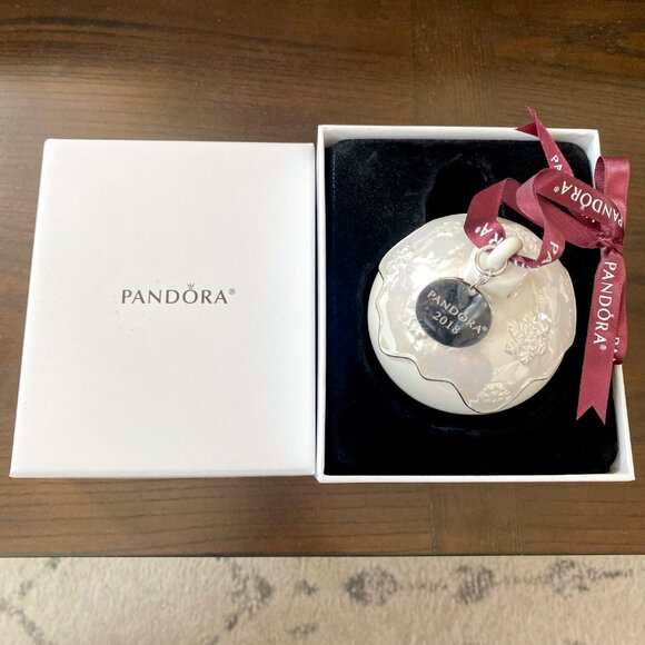 Pandora - Limited Edition 2018 Ornament 2018 ( Brand new in box ) - Picture 1 of 10